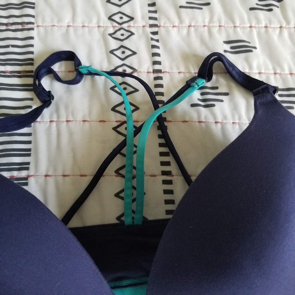 Kensie Front Closure Strappy Back Bra 32DD - Picture 4 of 7